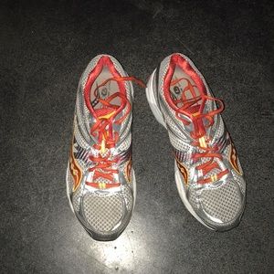 Women’s saucony shoes sz 10.5